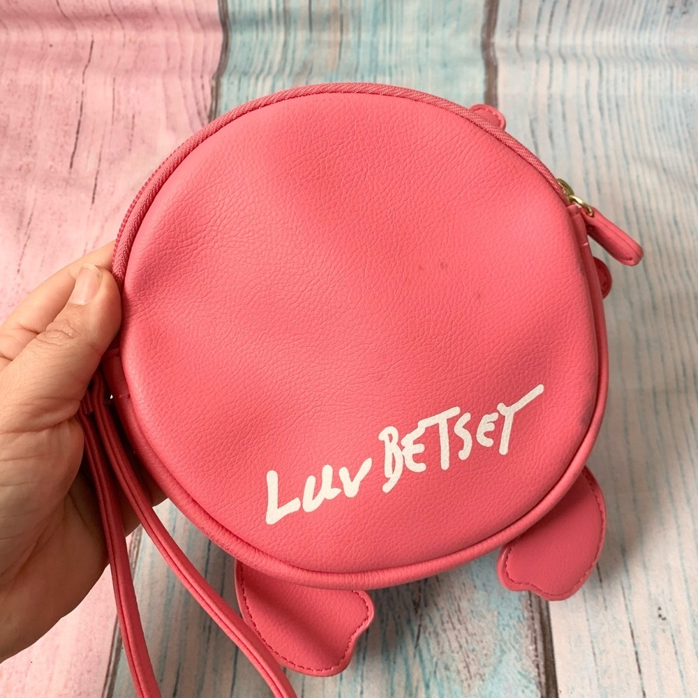 Charming Betsy Johnson Pink Crab Wristlet - Picture 5 of 7